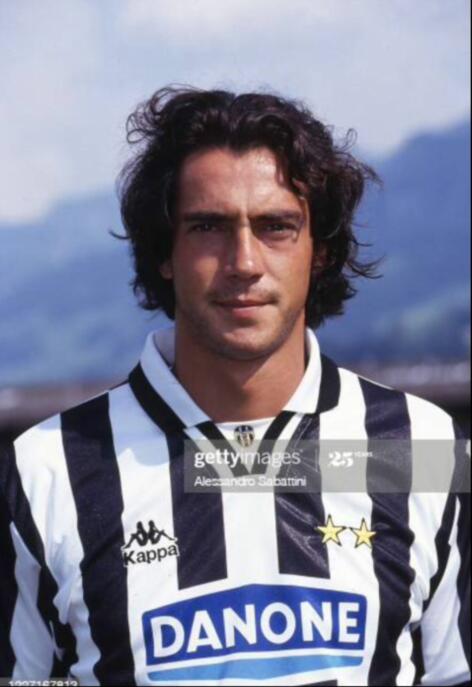 开云体育-穆古鲁扎重返赛场，出色发挥首场状态出色，尤文图斯观众沸腾！-开云体育