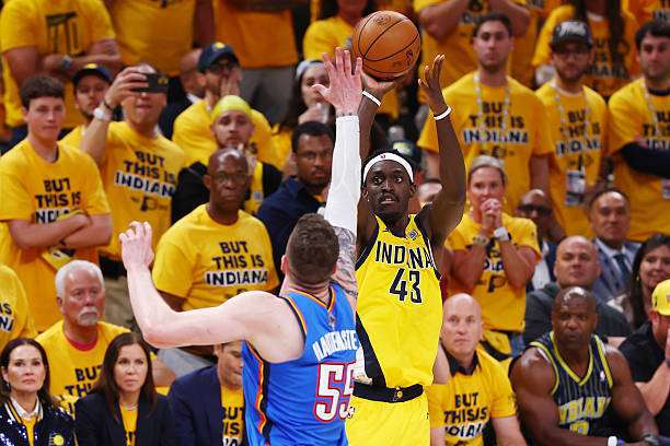 开云体育-西亚卡姆重要时刻锐不可当，快船带队取胜！-开云体育