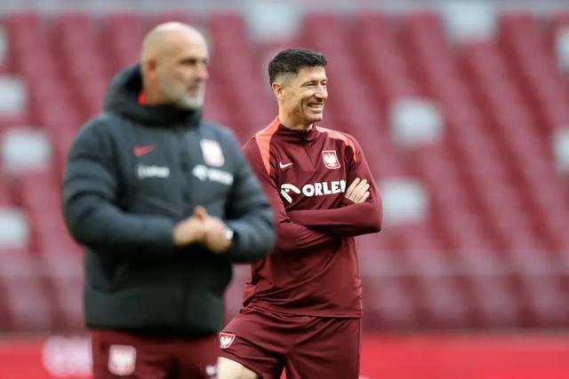 开云体育全站-包含莱万多夫斯基意外战胜TL，爆冷引爆全场！的词条-开云体育全站