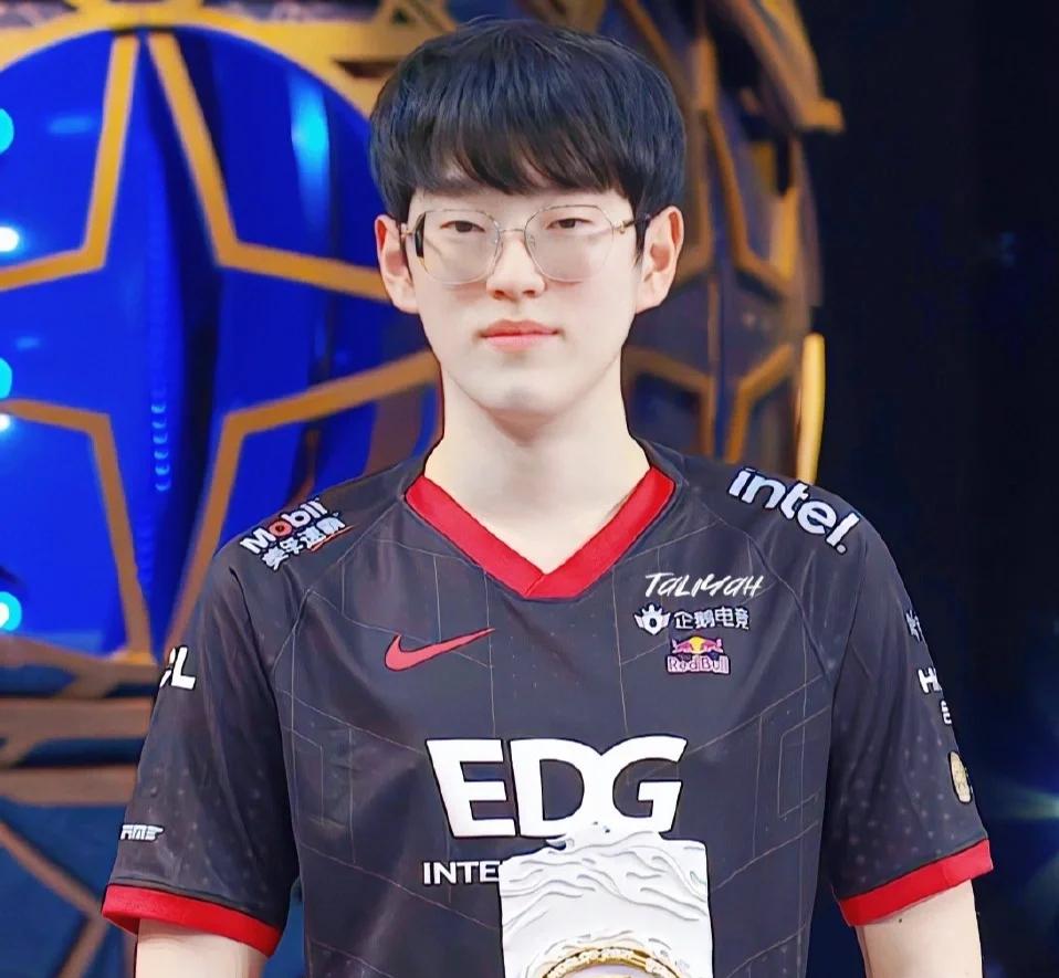 开云体育全站-包含Scout在中国队比赛中重要助攻，刷新纪录引发热议！的词条-开云体育全站