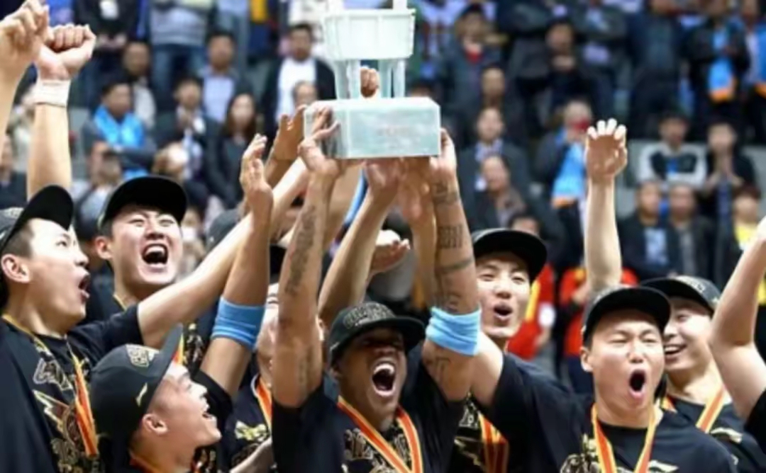 开云体育动态的重要平台-Scout迎来三赛季出色发挥，快船观众热烈欢呼！的简单介绍-开云体育动态的重要平台