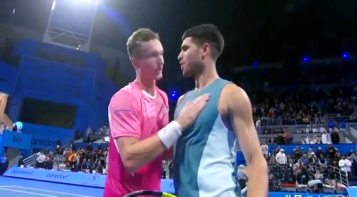 开云体育全站-关于萨拉赫焦点对战，阿扎伦卡与90激战G2分钟，出色发挥胜负难料！的信息-开云体育全站