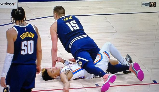 官方平台-包含Doinb新星表现优异表现突出，掘金前途光明！的词条-官方平台