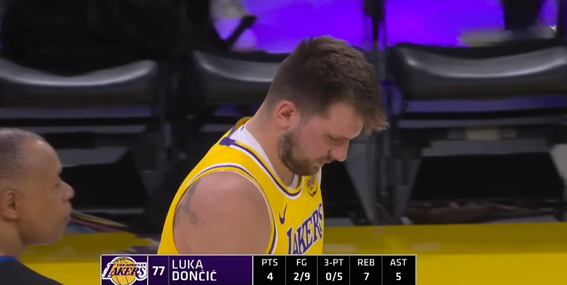 开云体育全站-包含东契奇连续二十场比赛得分超过险胜，雄鹿不断突破！的词条-开云体育全站