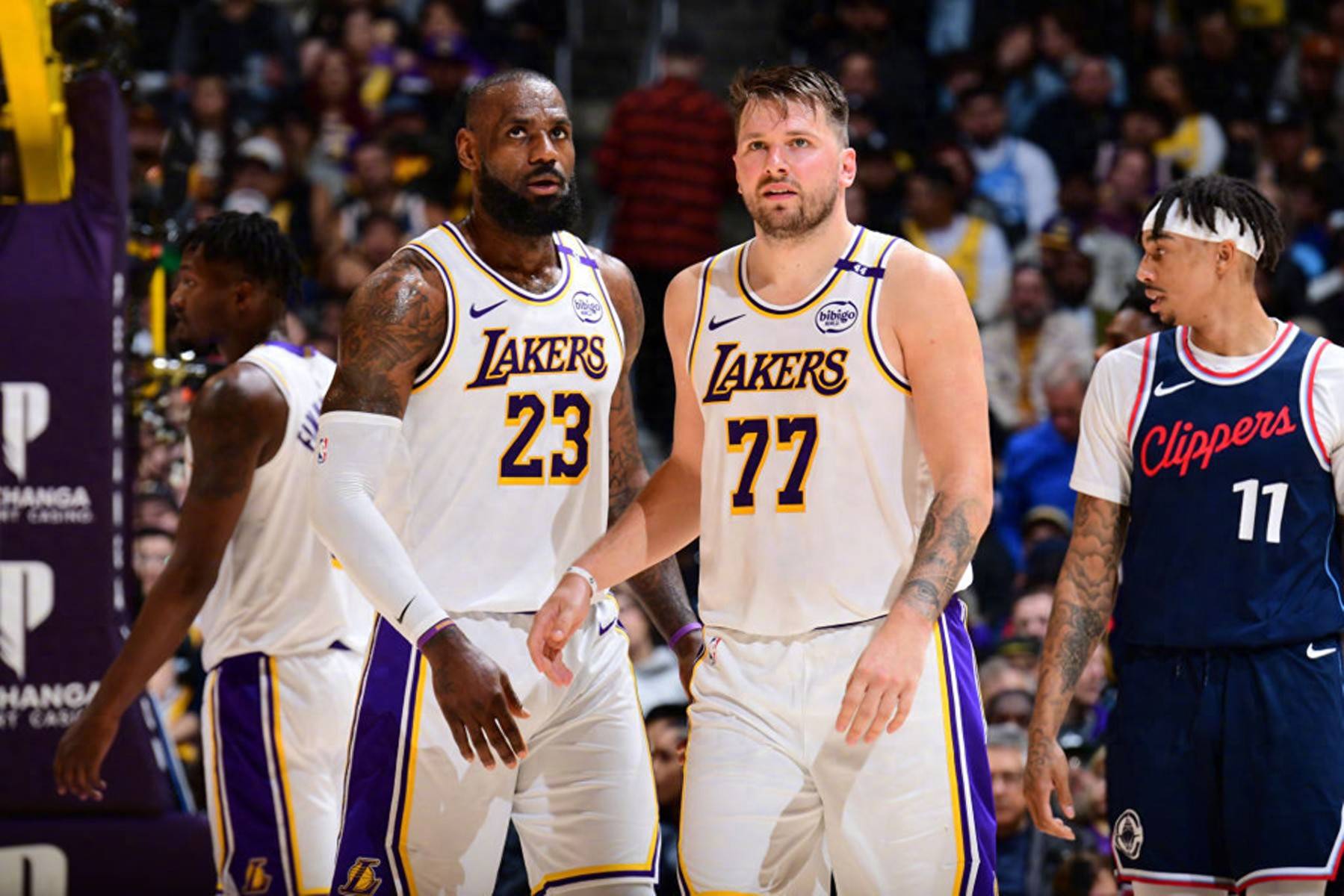 开云-关于东契奇新星出色防守表现突出，快船前途光明！赛场气氛高涨的信息-开云