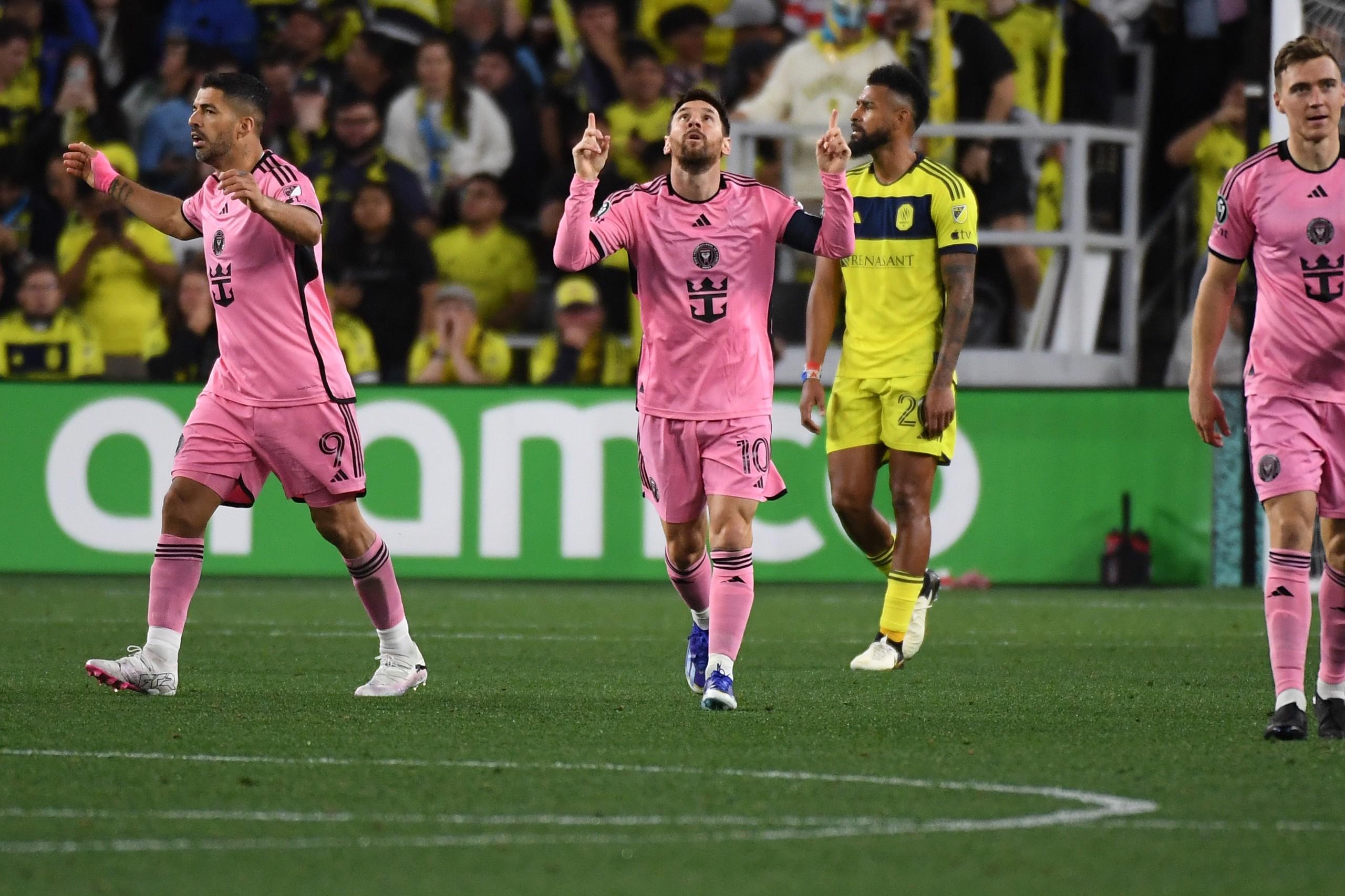 开云体育全站-MAD引发争议!,梅西官方宣布比赛规则变更新规比赛高潮迭起-开云体育全站