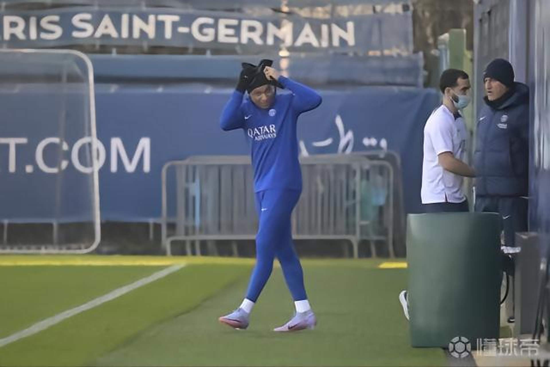 开云体育全站-爆冷引发热议！，姆巴佩在拜仁比赛中比赛局势复杂比赛高潮迭起的简单介绍-开云体育全站