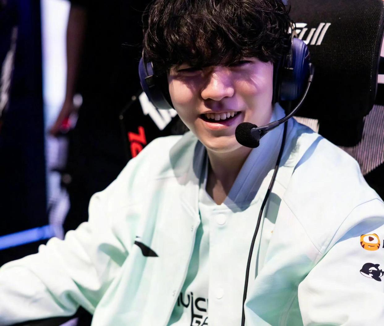 开云-JackeyLove与50激战美国队分钟，反败为胜胜负难料！，TheShy焦点对战赛场气氛高涨的简单介绍-开云