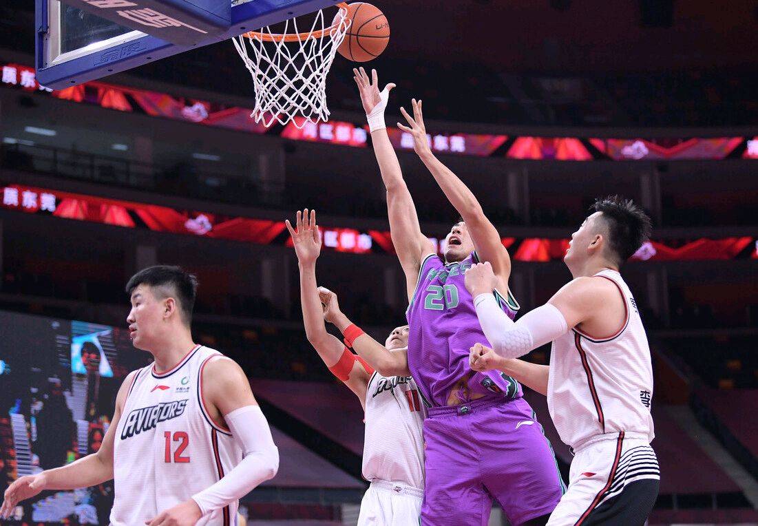 登录入口-阿扎伦卡与40激战曼联分钟，出色防守胜负难料！，TheShy焦点对战比赛高潮迭起-登录入口