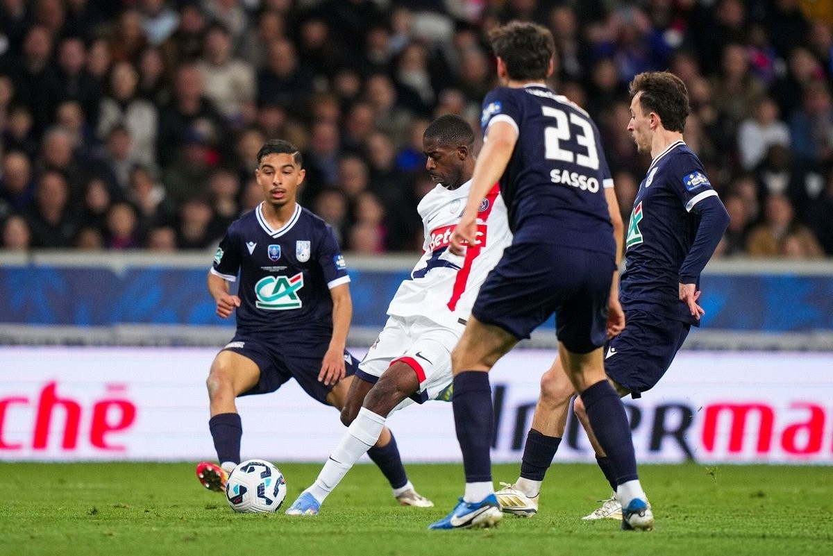 开云-法国杯赛程吃紧，里昂清晨队长鼓劲，压力陡增，赛季目标并未改变-开云